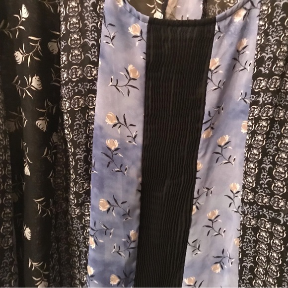 Style & Co. Black and Blue Floral Blouse - Picture 4 of 4